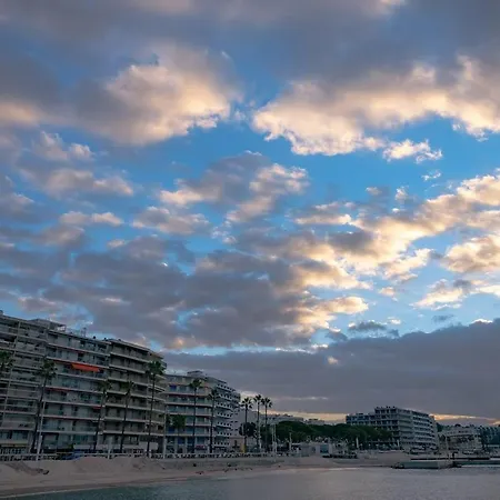 Beach & Sea Apartment