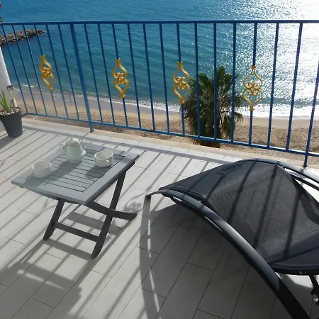 Apartment Beach & Sea *